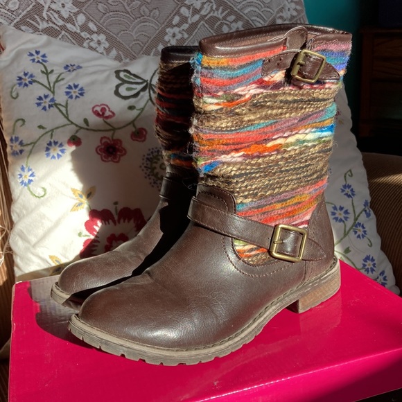 Dollhouse rainbow Yarn boots 6.5 - Picture 3 of 9